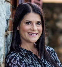 Lauren Huntington, EX Solutions Strategy, Qualtrics India