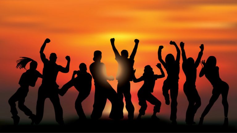 Leaderless Groups - Myth or Reality?