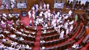 Worker should not moonlight; govt not conducting any study: Labour Minister