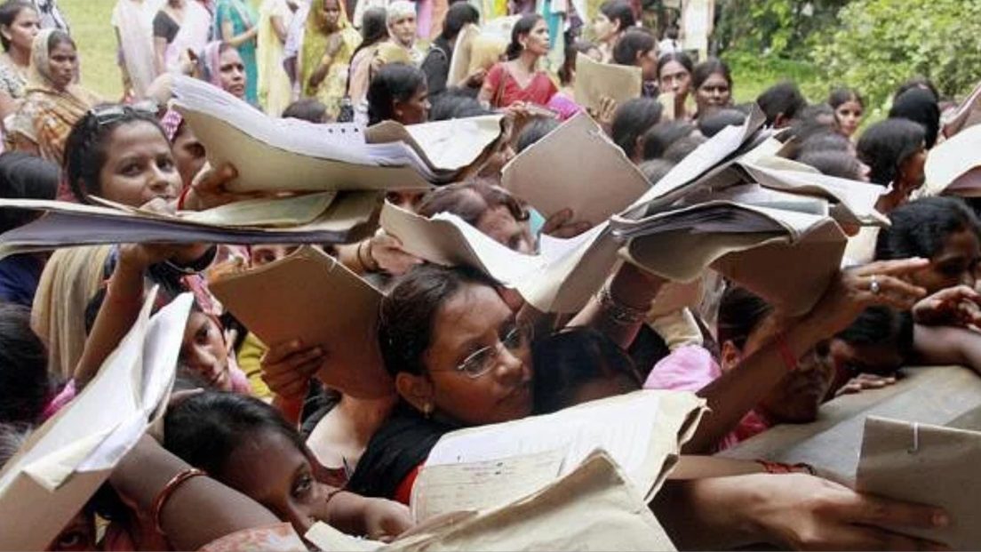 42.3% graduates were unemployed in 2021-22; Overall joblessness stood ...