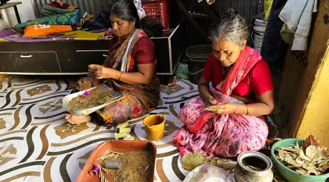 SOLAPUR – IN THE WORLD OF BEEDI WORKERS